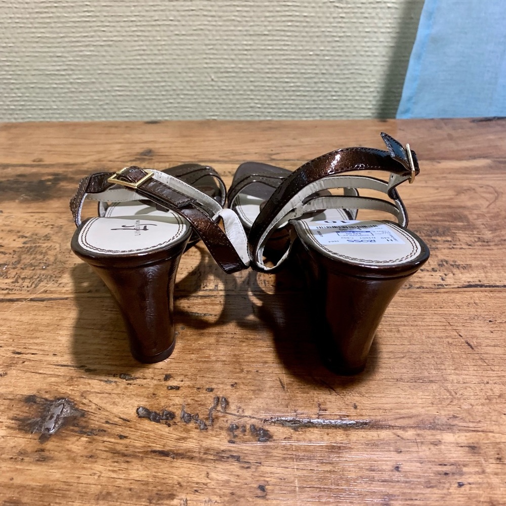 Life Strides Excellent Condition Bronze Shoes - Picture 5 of 6